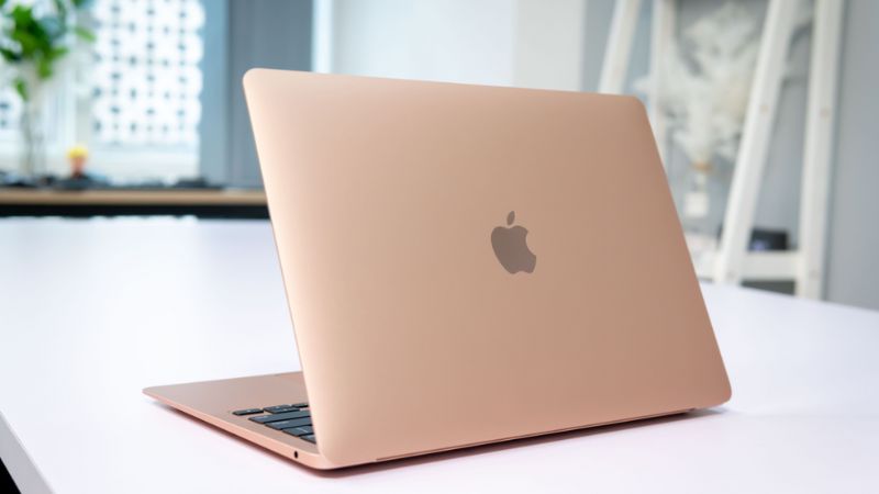 Có nên mua MacBook Air M1 màu vàng trong năm 2025 không?
