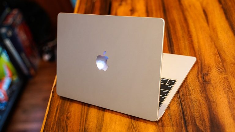macbook-air-m2-mau-starlight