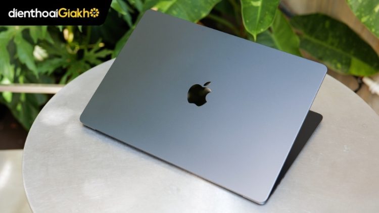 macbook air m3 màu bạc