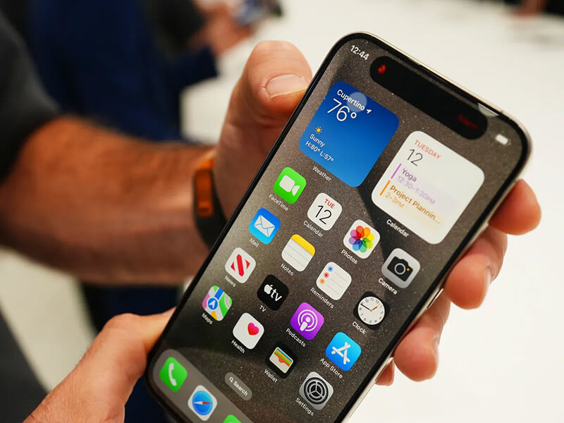 iPhone 15 Pro Max hiển thị sống động mọi chi tiết