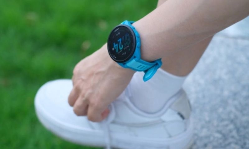 so sánh Garmin Forerunner 165 vs 165 Music