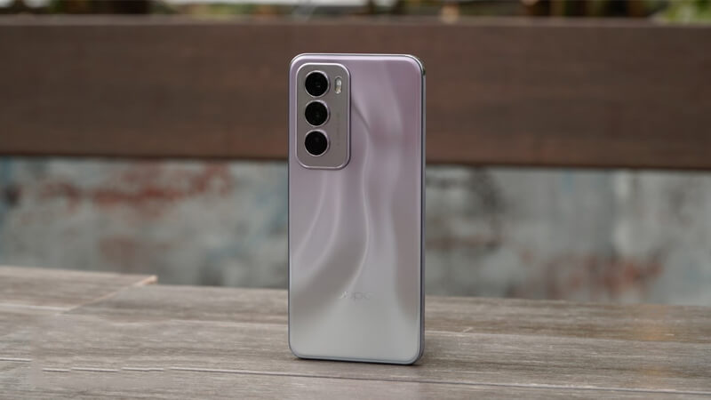 Thiết kế sang trọng của OPPO Reno 12 Pro