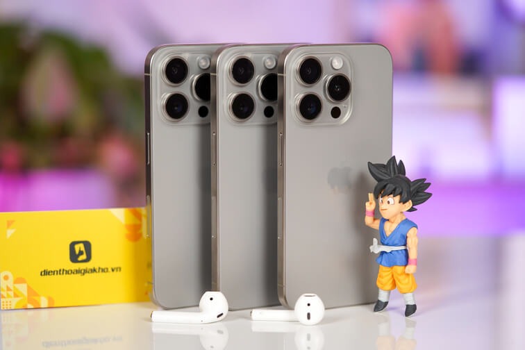 Sony Xperia 1 VI hay iPhone 15 Pro Max