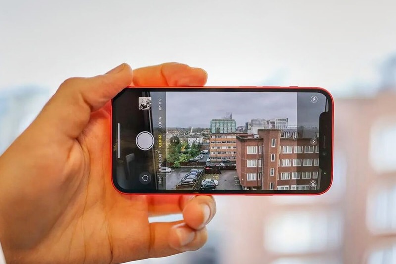 có nên mua iphone 12 cũ không