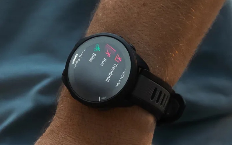 Garmin lại nổi bật nhờ độ chính xác cao và khả năng phân tích chuyên sâu