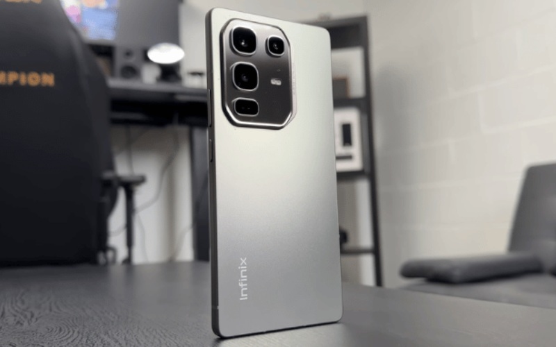 Infinix Note 50 được hoàn thiện với khung nhôm cứng cáp