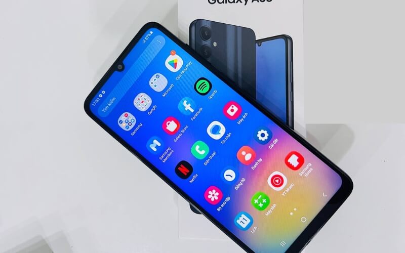 Màn hình của Samsung Galaxy A07 vs Samsung Galaxy A05