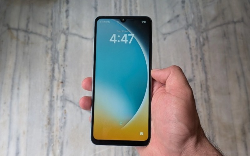 So sánh màn hình của Galaxy A06 4G vs Poco C71