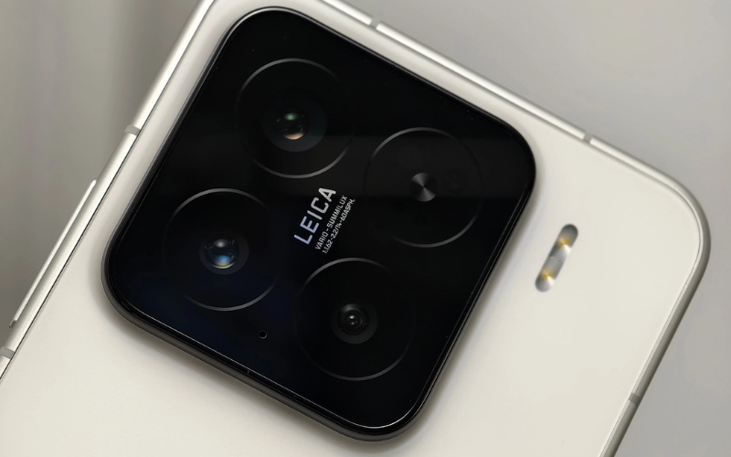 So sánh cụm camera