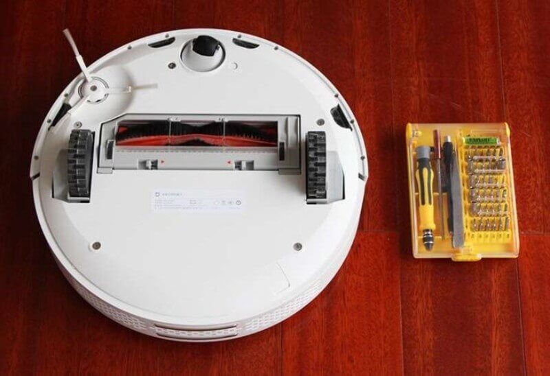 Hướng dẫn thay pin cho robot 1
