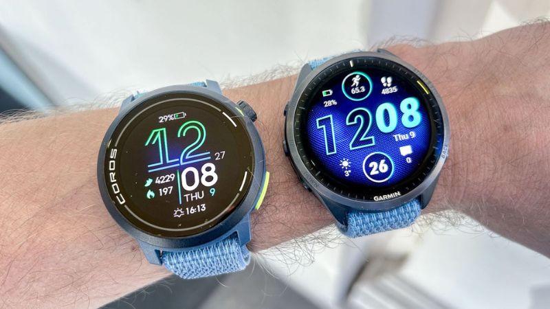 COROS Pace 3 vs Garmin Forerunner 965: Giá cả và Định vị Thị trường
