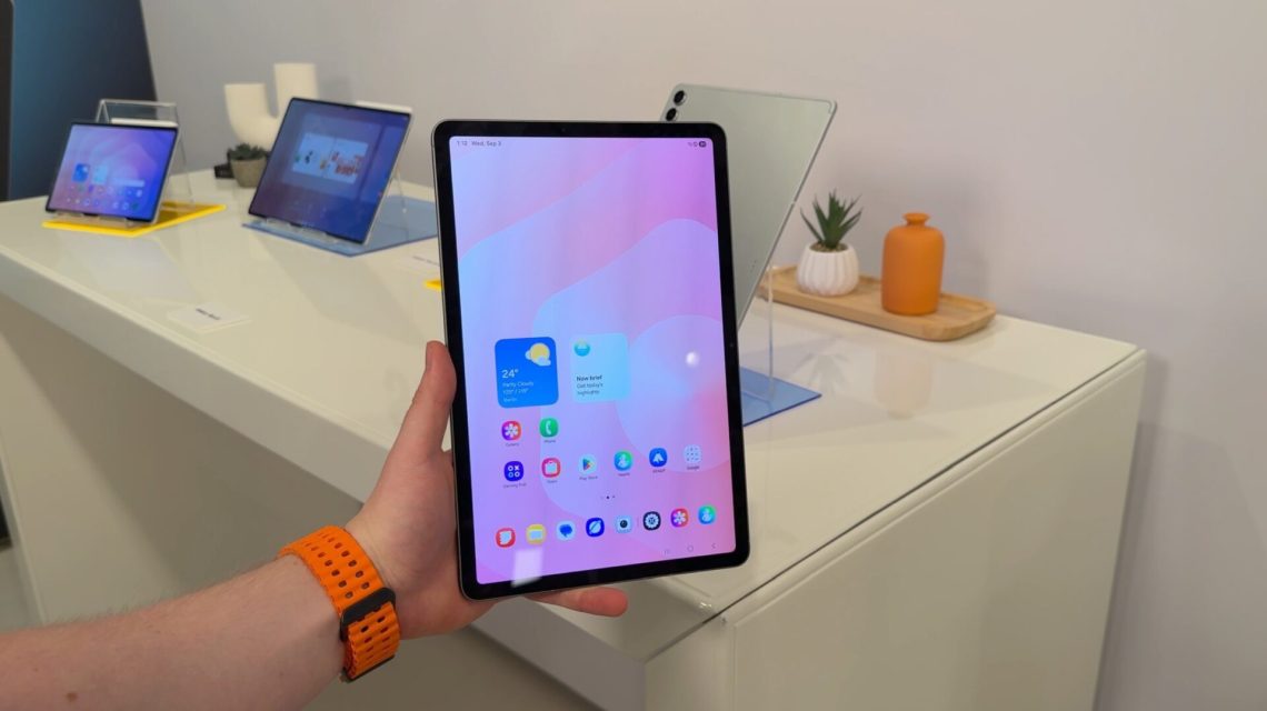 Tab Raclement Galaxy Tab S11 và Tab S11 Ultra ra mắt: Mỏng hơn, sáng hơn, hiệu năng ...