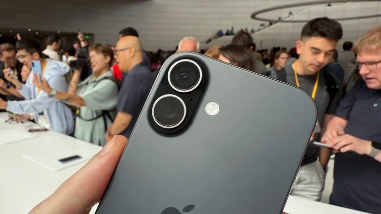 “ăn điểm” với zoom 8x và quay phim chuyên nghiệp