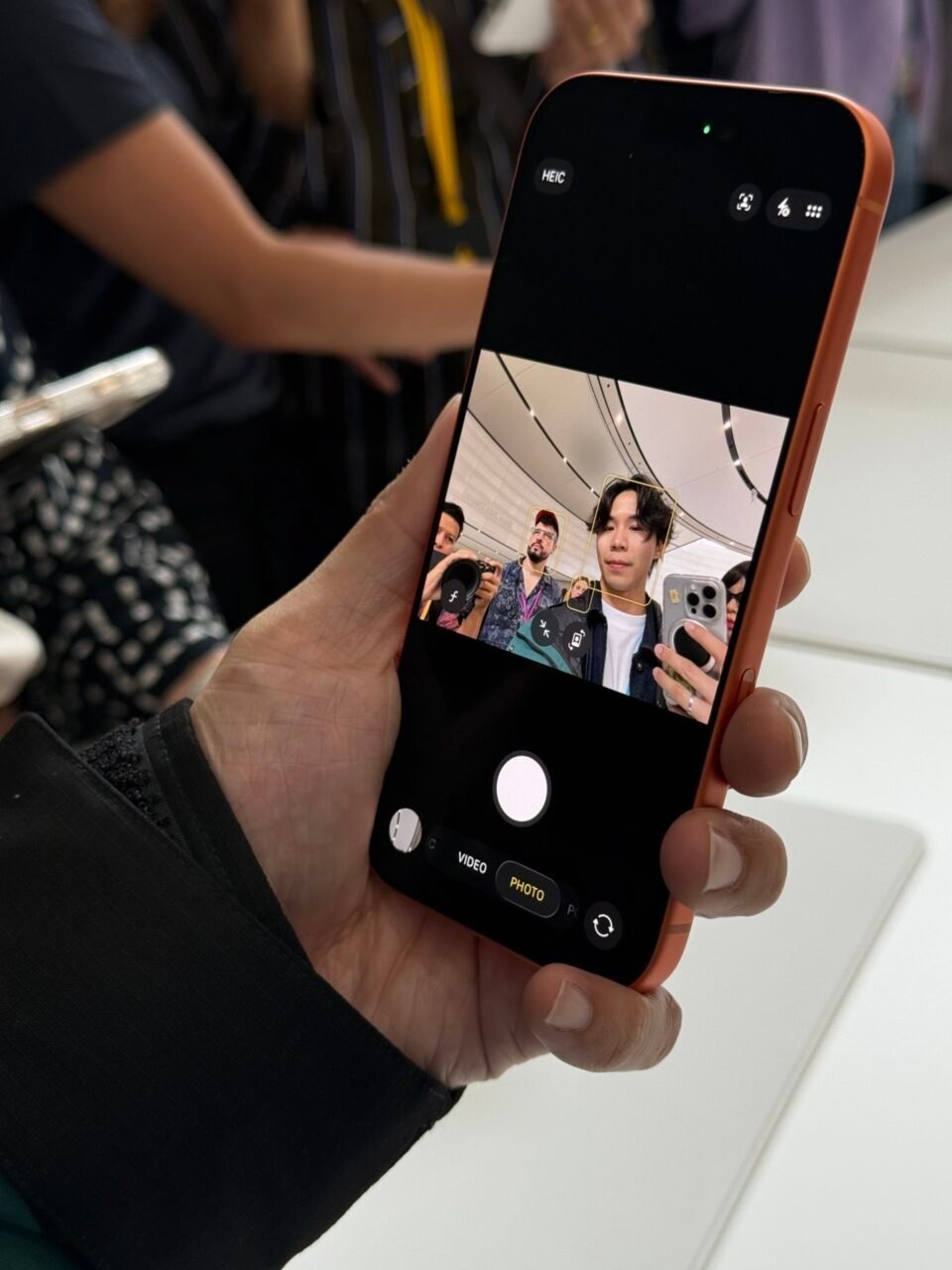 “ăn điểm” với zoom 8x và quay phim chuyên nghiệp