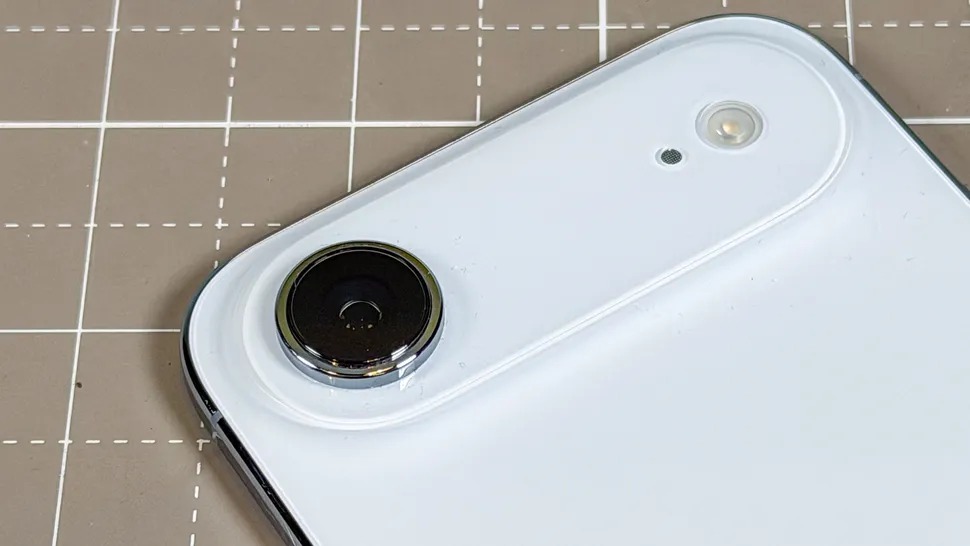 nổi bật với hệ thống camera kép 48MP
