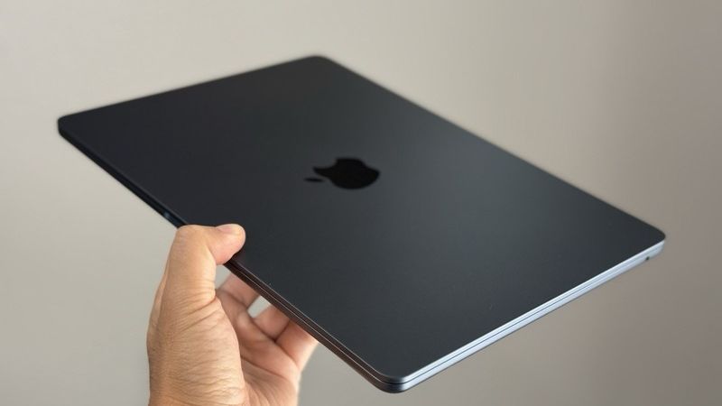 macbook-air-m4-mau-midnight-2