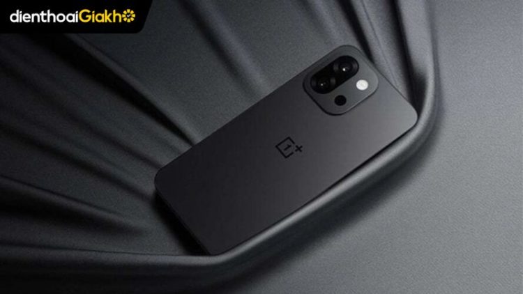 OnePlus 15 ra mắt