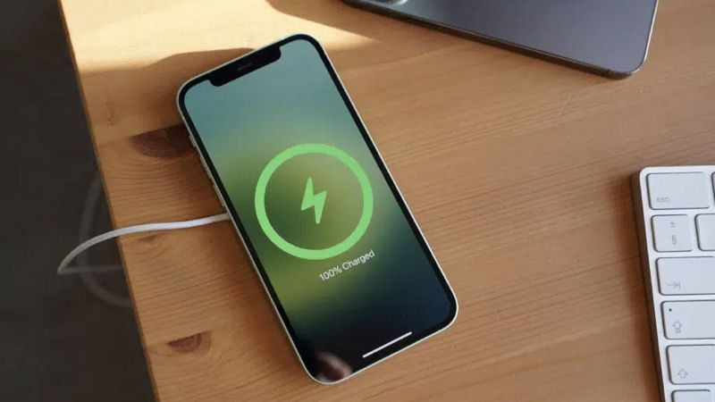 Pin và sạc ai trụ lâu hơn