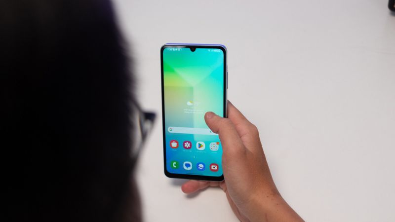 Thiết kế và màn hình của Samsung A07 và Xiaomi Redmi 13X