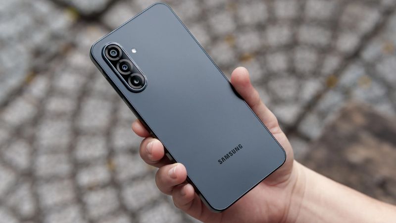 samsung-galaxy-a17-vs-realme-c75x-3