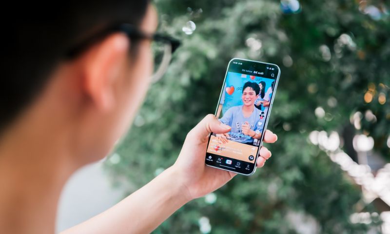 về pin và sạc