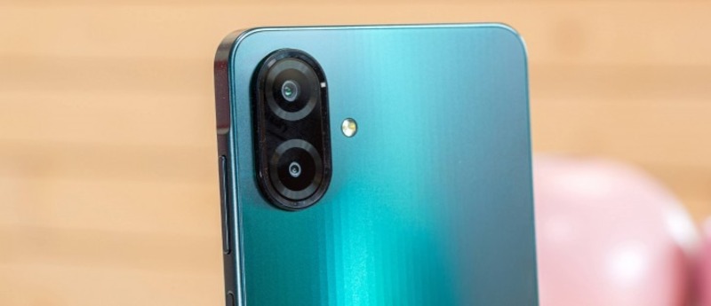 Camera: lợi thế nghiêng về Samsung