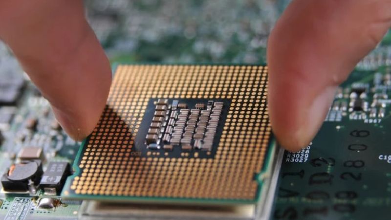 a14-bionic-vs-snapdragon-8-gen-1-5