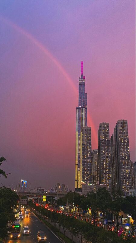 Sài Gòn về đêm lung linh sắc màu