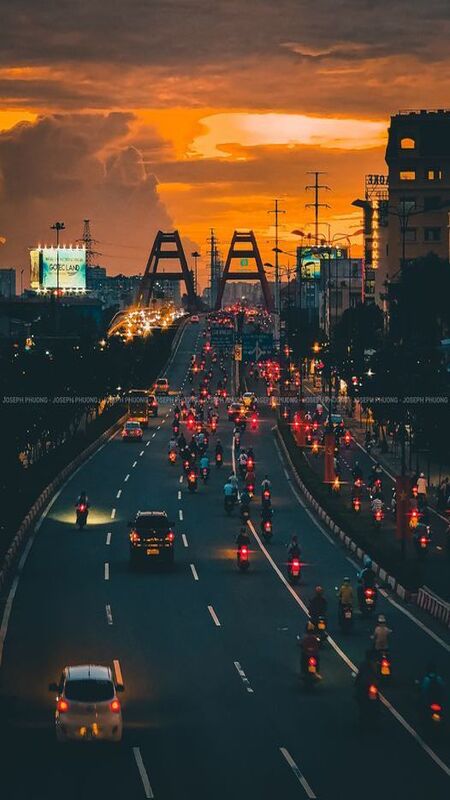 Sài Gòn về đêm lung linh sắc màu