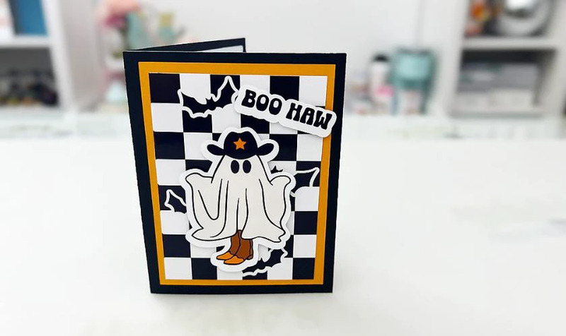 Thiệp Halloween bằng giấy