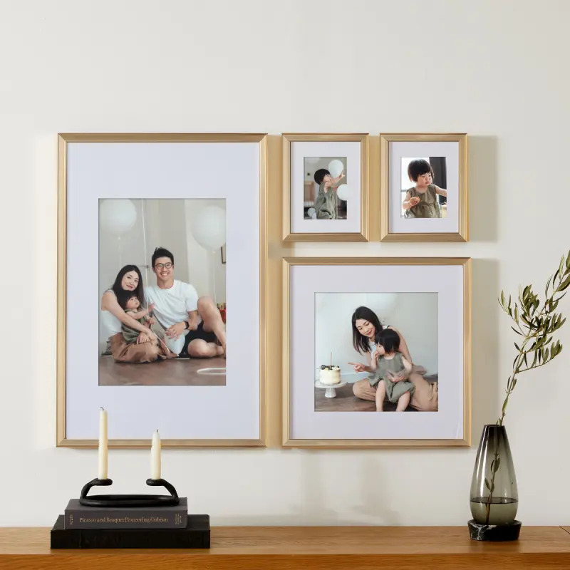 Ảnh gia đình hoặc khung ảnh trang trí