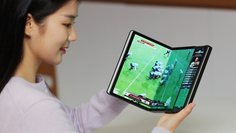 ra mắt Galaxy Z TriFold 