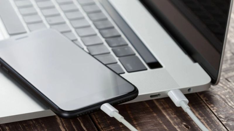 cach-sac-pin-iphone-16-pro-max-moi-mua-3