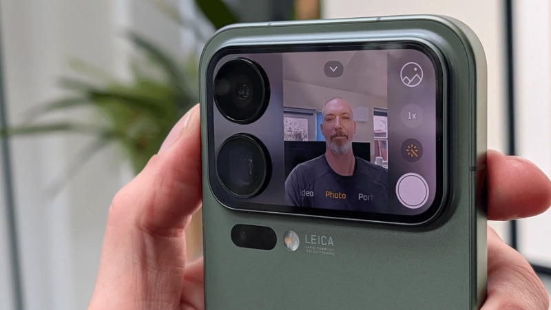 hệ thống ba camera Leica