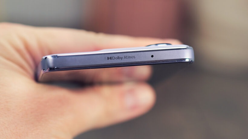 Phần mềm Android 15 sạch nhưng nhiều bloatware và hỗ trợ kém