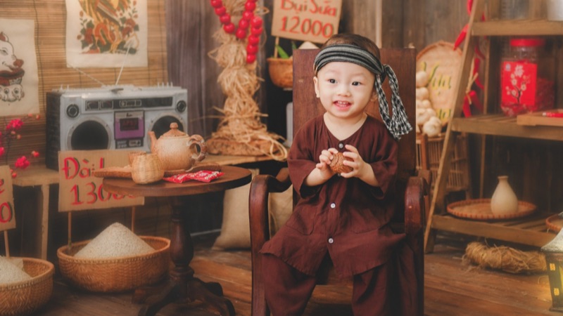 Hình nền em bé trai dễ thương luôn tạo nên cảm giác yêu mến ngay từ cái nhìn đầu tiên