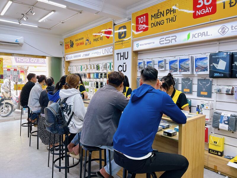 Địa chỉ mua Galaxy Z Flip 7 vs iPhone 17 uy tín, chất lượng tại TPHCM