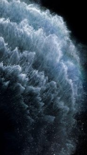 Ảnh nền mặc định của iPhone 11 nổi bật với hiệu ứng bong bóng và gam màu chuyển sắc mềm mại