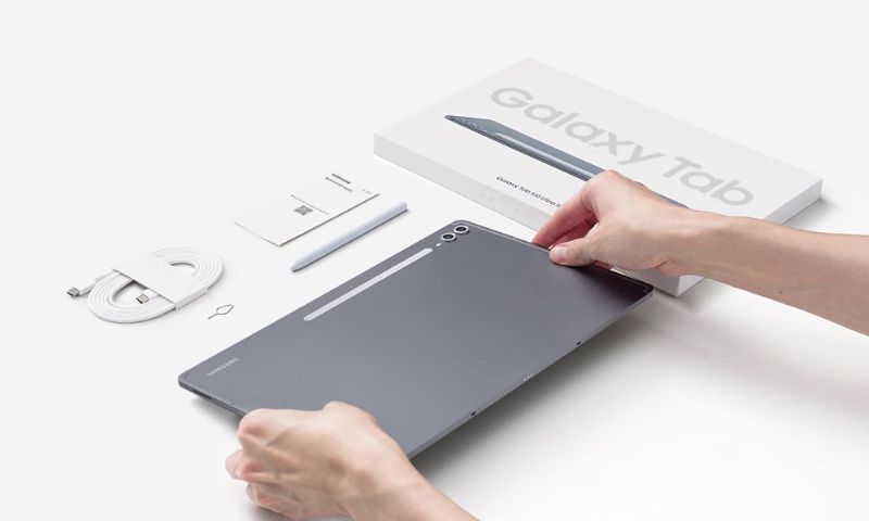 iPad Pro M4 vs Samsung Tab S10 Ultra về pin và sạc 