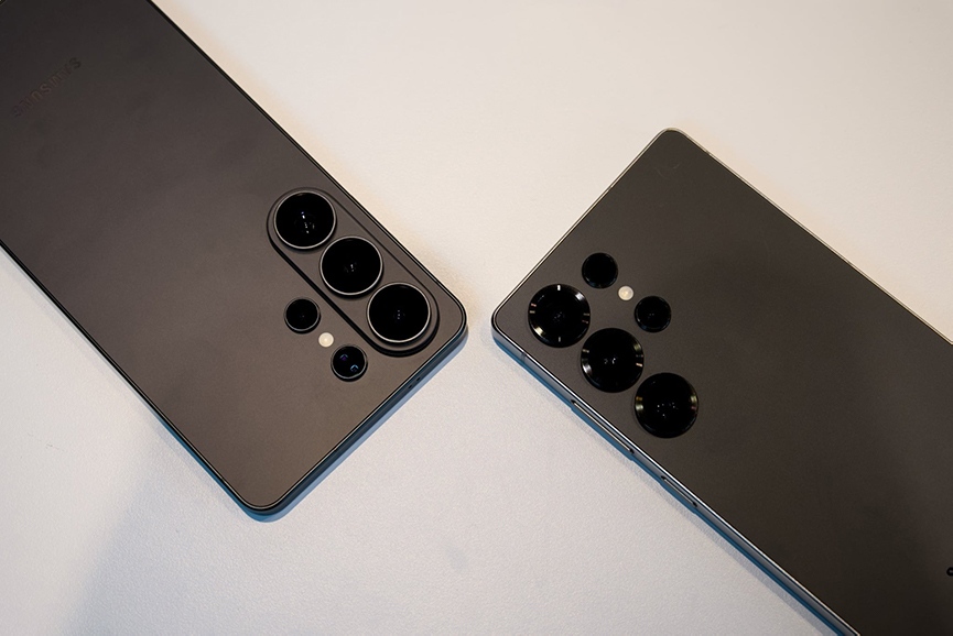 Trên tay Samsung Galaxy S26 Ultra so với Samsung Galaxy S25 Ultra