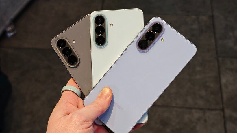 galaxy-a57-vs-galaxy-a56