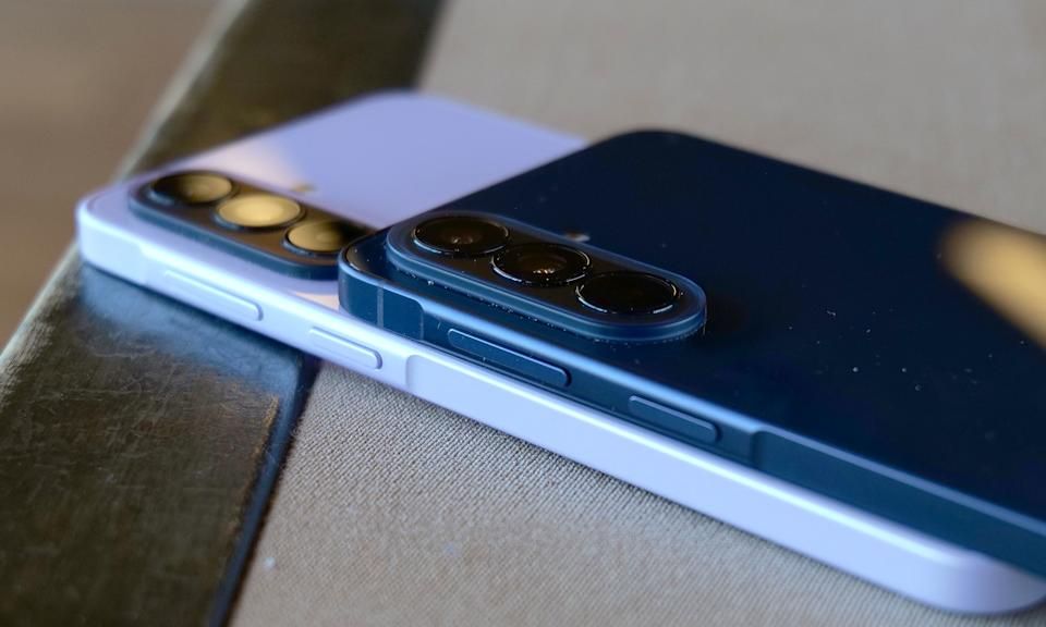 galaxy-a37-vs-galaxy-a36