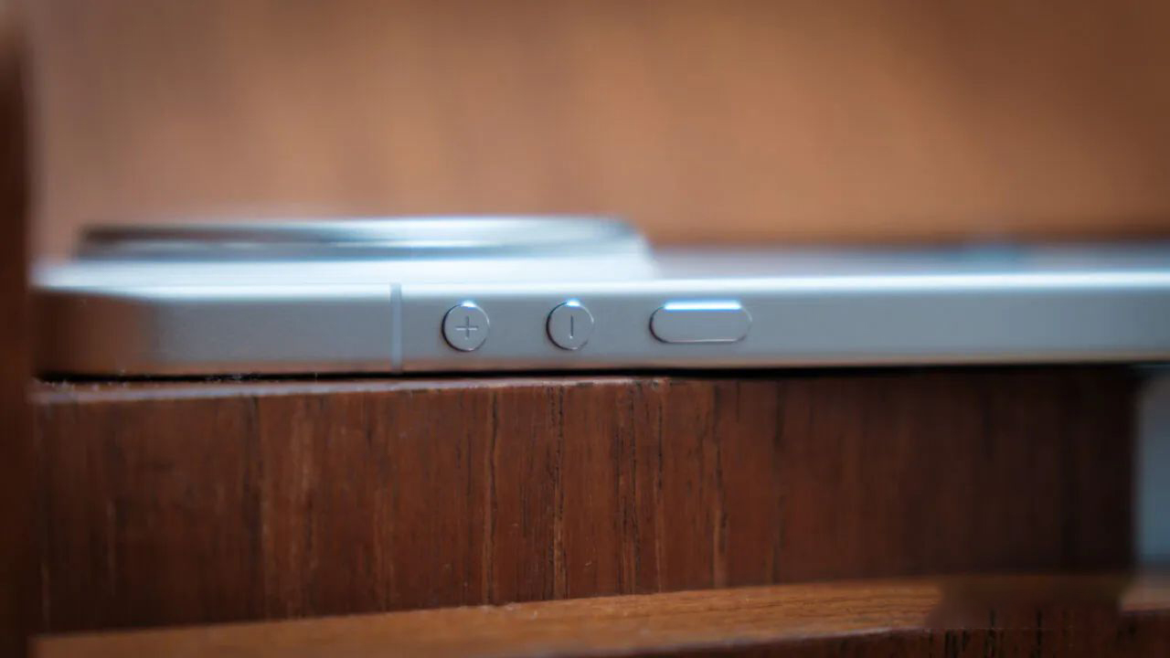 Sạc nhanh và pin: điểm sáng đáng giá